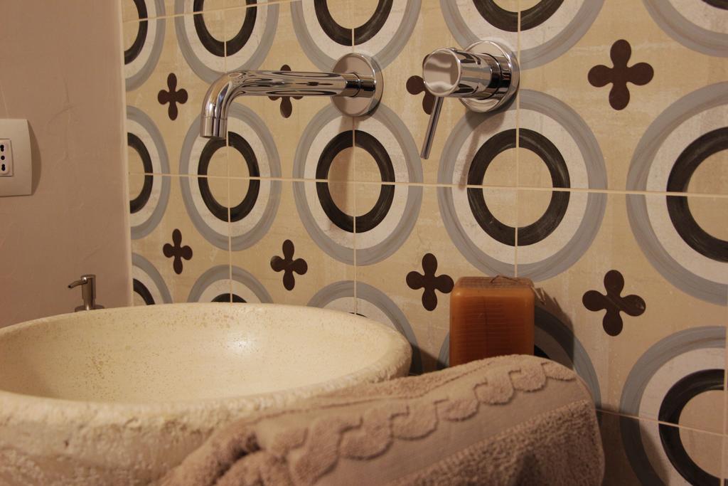 Palazzo Manfredi - Bed And Breakfast モノーポリ エクステリア 写真