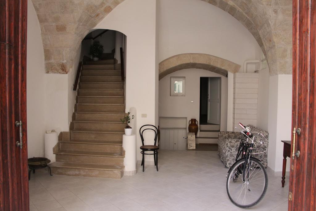 Palazzo Manfredi - Bed And Breakfast モノーポリ エクステリア 写真